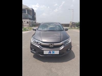 Used 2017 Honda City [2014-2017] VX (O) MT for sale at Rs. 9,75,000 in Chennai