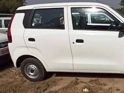 Buy New Wagonr Tour H3 for Your Commercial Business