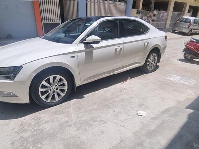 Used 2017 Skoda Superb [2016-2020] L&K TDI AT for sale at Rs. 27,50,000 in Bangalo