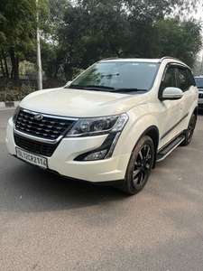 2019 Mahindra XUV500 W11 (O) AWD AT
