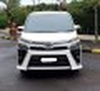 2019 Toyota Voxy 2.0 A/T Putih -