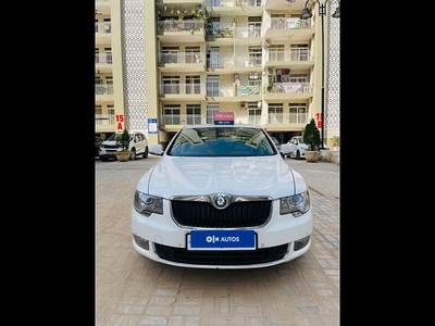 Used 2011 Skoda Superb [2009-2014] Elegance 2.0 TDI CR AT for sale at Rs. 3,40,000 in Chandigarh