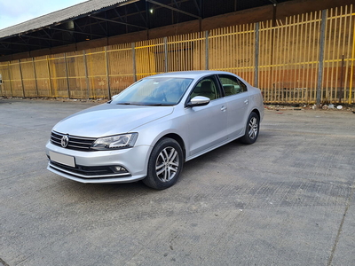 Used 2016 Volkswagen Jetta Highline TDI AT for sale at Rs. 9,50,000 in Mumbai