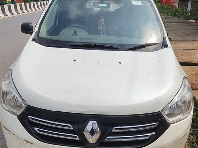 Used 2017 Renault Lodgy 85 PS RxE 8 STR for sale at Rs. 6,50,000 in Gorakhpu
