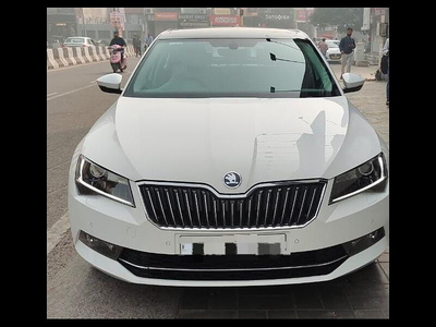 Used 2019 Skoda Superb [2014-2016] Style TSI MT for sale at Rs. 19,99,000 in Delhi