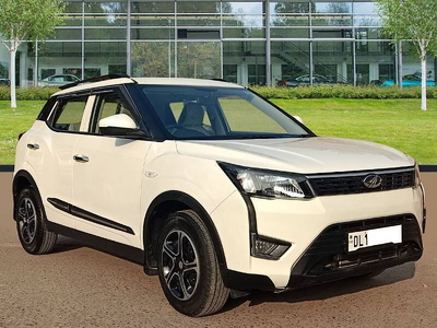 Mahindra XUV300 1.2 W6 [2019-2019]