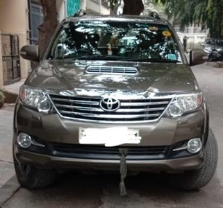 2015 Toyota Fortuner 4x2 AT