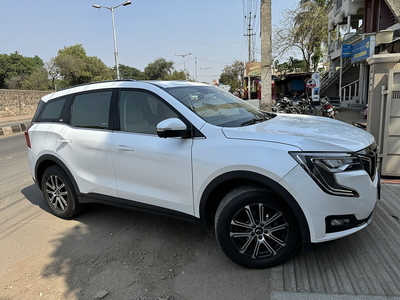 Mahindra XUV700 AX 7 Luxury Pack Diesel AT 7 STR [2023-2024]