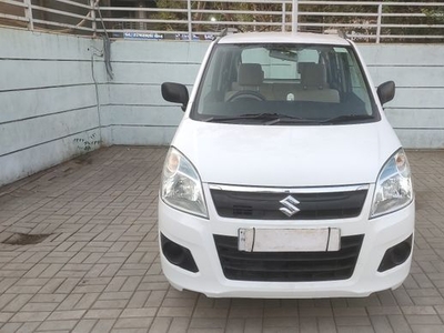 Used Maruti Suzuki Wagon R 2018 39249 kms in Vadodara