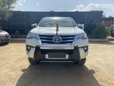 Toyota Fortuner 2.8 4x2 AT [2016-2020]