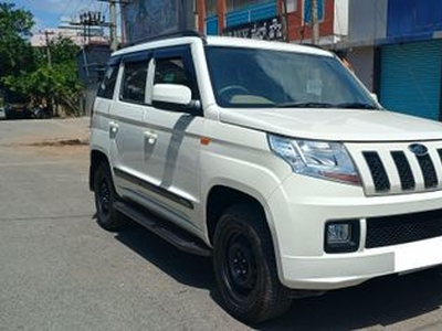 2017 Mahindra TUV 300 T6 Plus