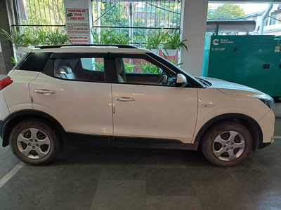 Mahindra XUV300 W6 1.2 Petrol [2019]