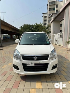 Maruti Suzuki Wagon R VXI Opt 1.2, 2016, Petrol