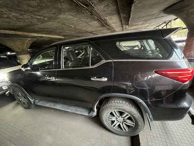 Used 2016 Toyota Fortuner [2016-2021] 2.8 4x2 MT [2016-2020] for sale at Rs. 21,50,000 in Delhi