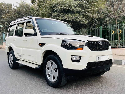 Used 2017 Mahindra Scorpio [2014-2017] S4 Plus for sale at Rs. 9,65,000 in Delhi