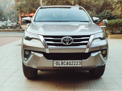Used 2017 Toyota Fortuner [2016-2021] 2.8 4x2 MT [2016-2020] for sale at Rs. 25,00,000 in Delhi