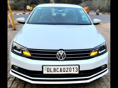 Used 2017 Volkswagen Jetta Highline TDI AT for sale at Rs. 8,25,000 in Delhi