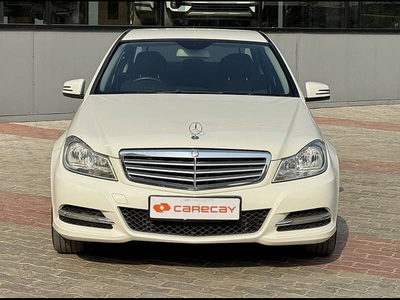 Mercedes-Benz C-Class 220 BlueEfficiency