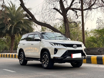 Toyota Fortuner Legender 4x2 AT BSVI