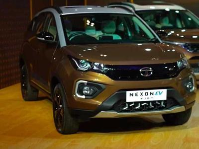 Used 2022 Tata Nexon EV Max XZ Plus Lux 7.2 KW Fast Charger Jet for sale at Rs. 19,11,000 in Mumbai
