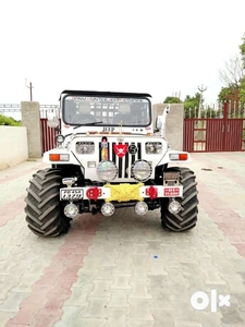 Jeeps modified AC Jeep thar Willys Gypsy Hunter Jeeps Mahindra Jeep
