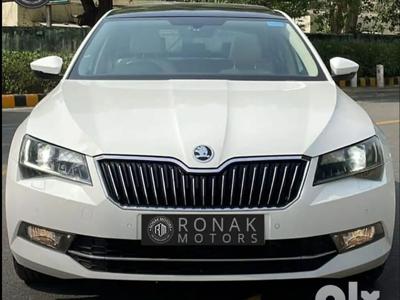 Used 2019 Skoda Superb [2016-2020] Style TSI AT for sale at Rs. 25,00,000 in Delhi