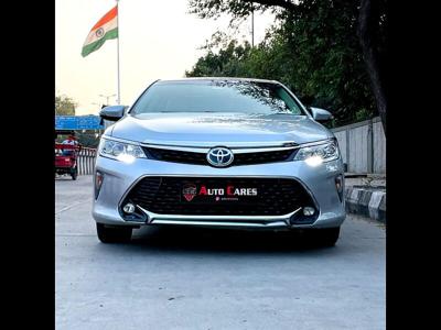 Used 2017 Toyota Camry [2015-2019] Hybrid for sale at Rs. 17,25,000 in Delhi
