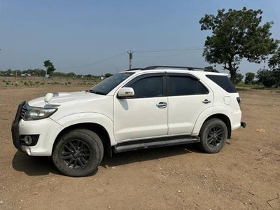 2015 Toyota Fortuner 2.5 4x2 AT TRD Sportivo
