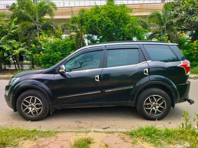 2020 Mahindra XUV500 W7 BS IV