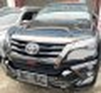 2020 Toyota Fortuner 2.4 TRD AT Hitam -