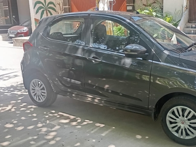 Tata Tiago XT