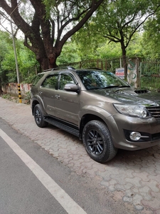 Toyota Fortuner 4x2 Manual