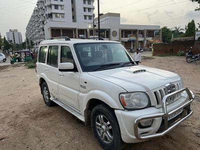Used 2013 Mahindra Scorpio [2009-2014] VLX 2WD ABS AT BS-III for sale at Rs. 6,00,000 in Mehsan