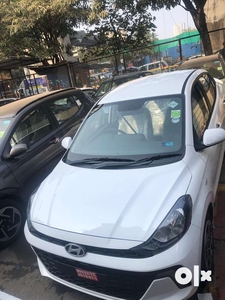Brand New Hyundai Aura petrol cng T permit car available in low dp