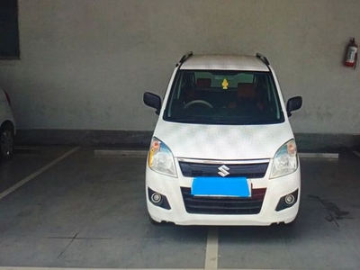 Used Maruti Suzuki Wagon R 2014 142122 kms in Vadodara