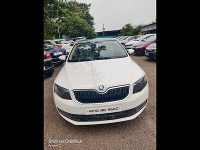 Used 2013 Skoda Octavia [2013-2015] Style TDI AT for sale at Rs. 8,75,000 in Hyderab