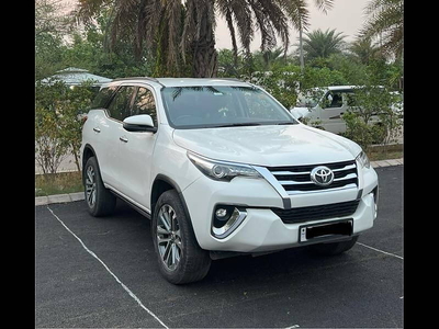 Used 2016 Toyota Fortuner [2016-2021] 2.8 4x4 AT [2016-2020] for sale at Rs. 21,00,000 in Delhi