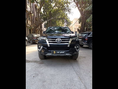 Toyota Fortuner 2.8 4x4 AT