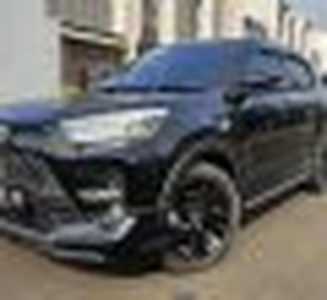 2021 Toyota Raize 1.0T GR Sport CVT (One Tone) Hitam -