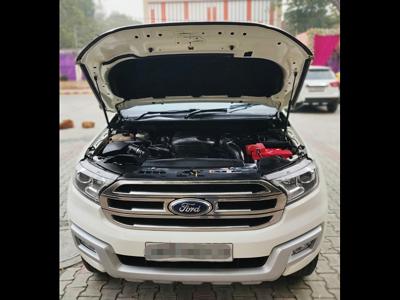 Ford Endeavour Titanium 2.2 4x2 AT [2016-2018]