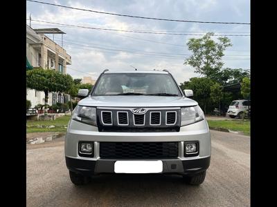 Mahindra TUV300 T8 mHAWK100 Dual Tone