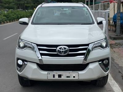 Toyota Fortuner 2.8 4x2 MT [2016-2020]