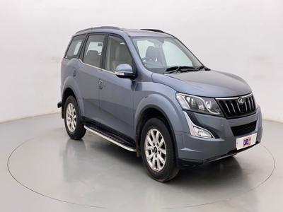 Mahindra XUV500 W10