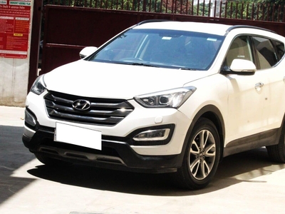 Hyundai Santa Fe 2WD AT