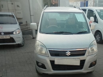Used Maruti Suzuki Wagon R 2014 121349 kms in Ahmedabad