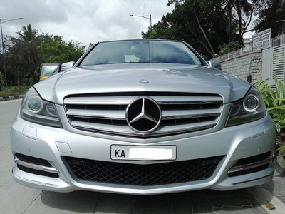 Mercedes-Benz C-Class 220 BlueEfficiency