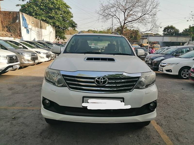 Toyota Fortuner 4x2 AT