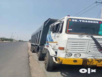 Ashok Leyland tipper 14 tyre 3718.BS4. model 2019