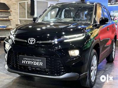 Toyota Urban Cruiser Hyryder 1.5 V Hybrid, 2023, Petrol