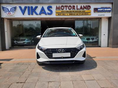 Used 2022 Hyundai i20 [2020-2023] Asta (O) 1.2 MT [2020-2023] for sale at Rs. 9,25,000 in Ahmedab